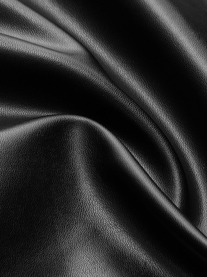 Yan Yırtmaçlı Pu Deri Askılı Elbise