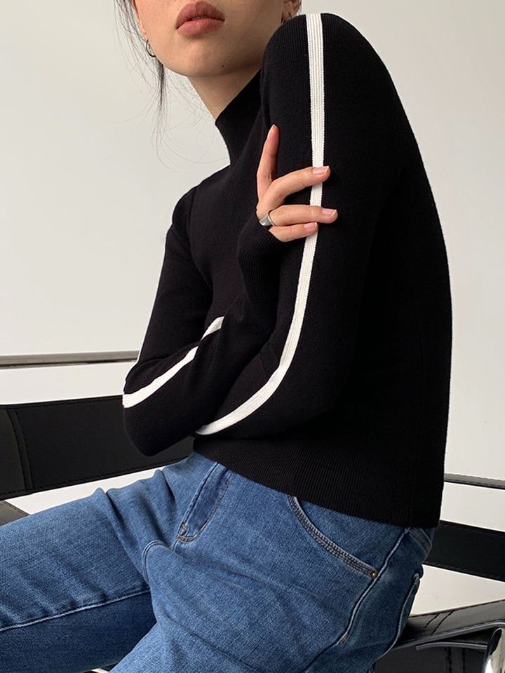 Yuvarlak Yaka Kontrast Kesim İnce Örgü Üst