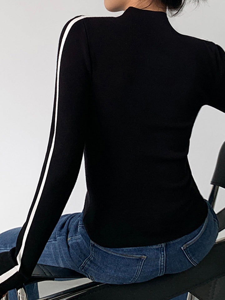 Yuvarlak Yaka Kontrast Kesim İnce Örgü Üst