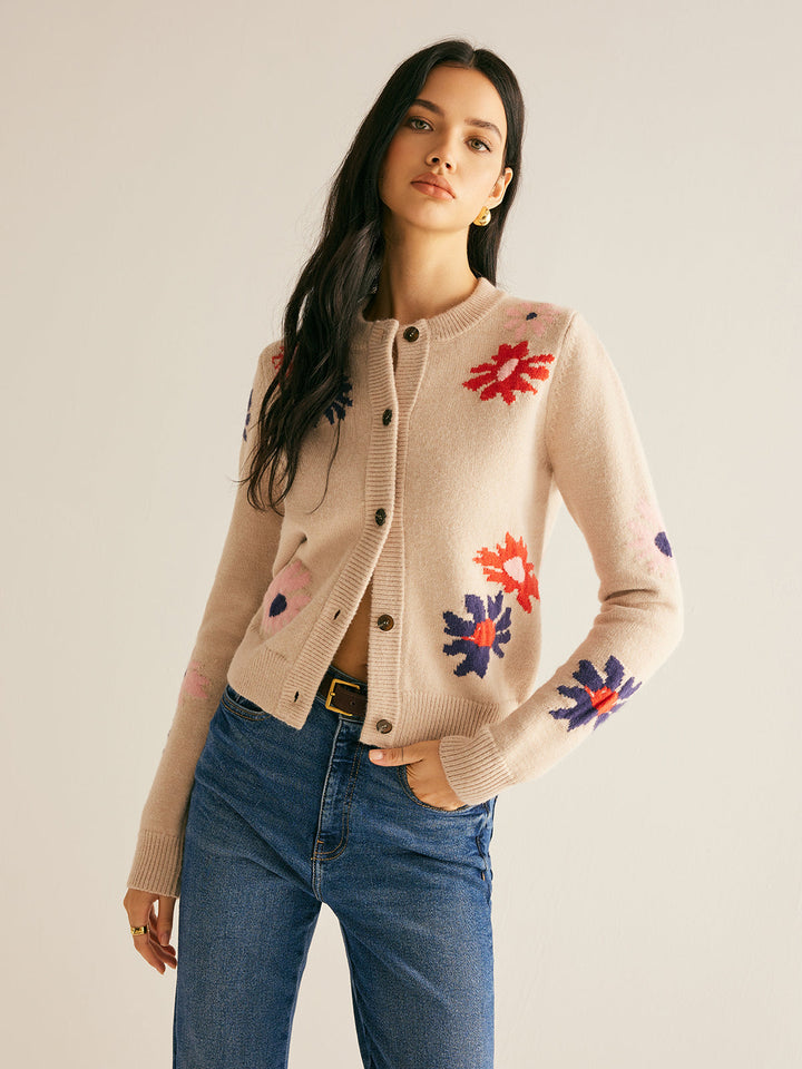 Çiçek Desenli Göğüslü Yumuşak Hırka