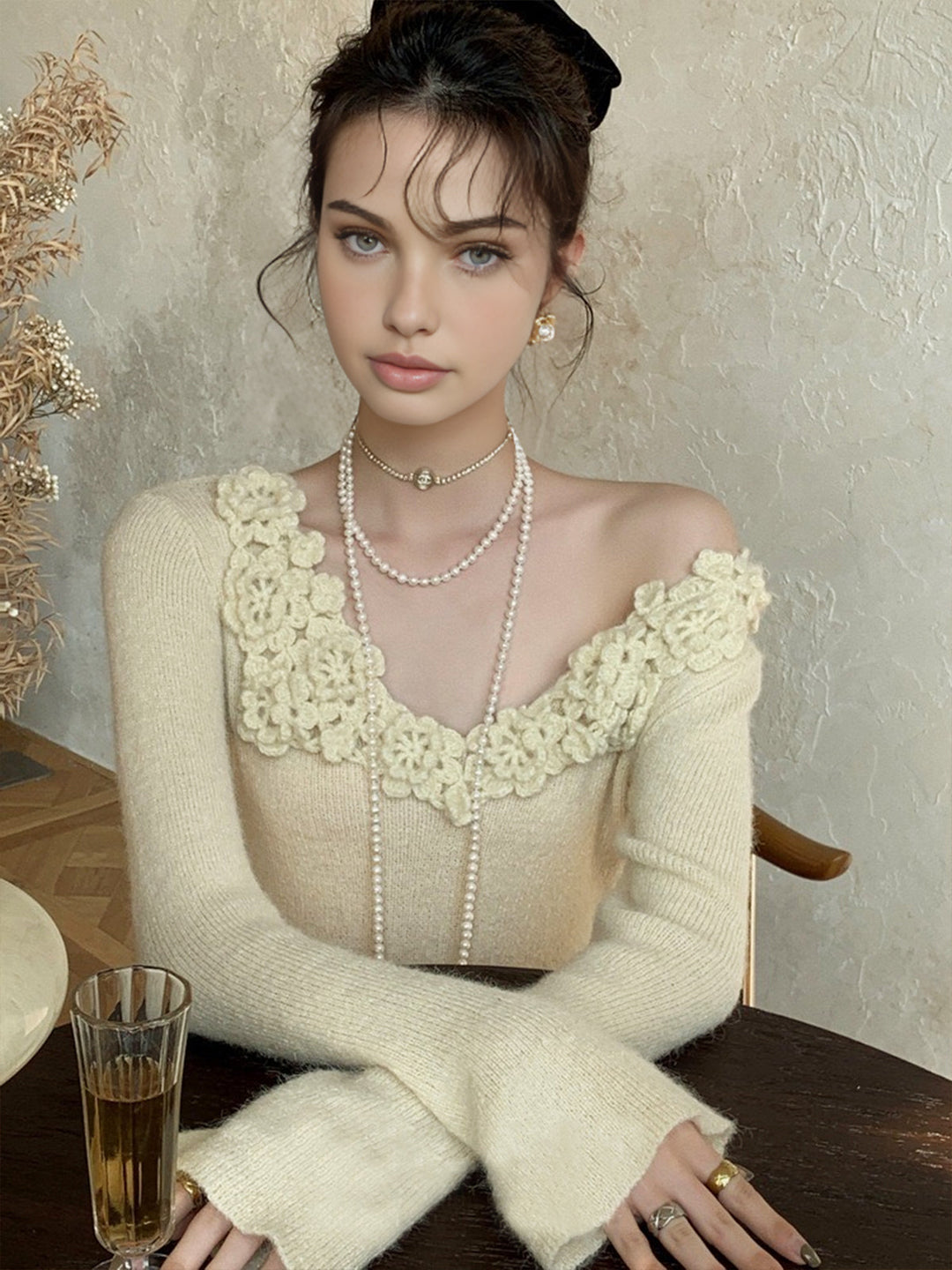 Çiçekli Yakalı Yivli Örgü Üst