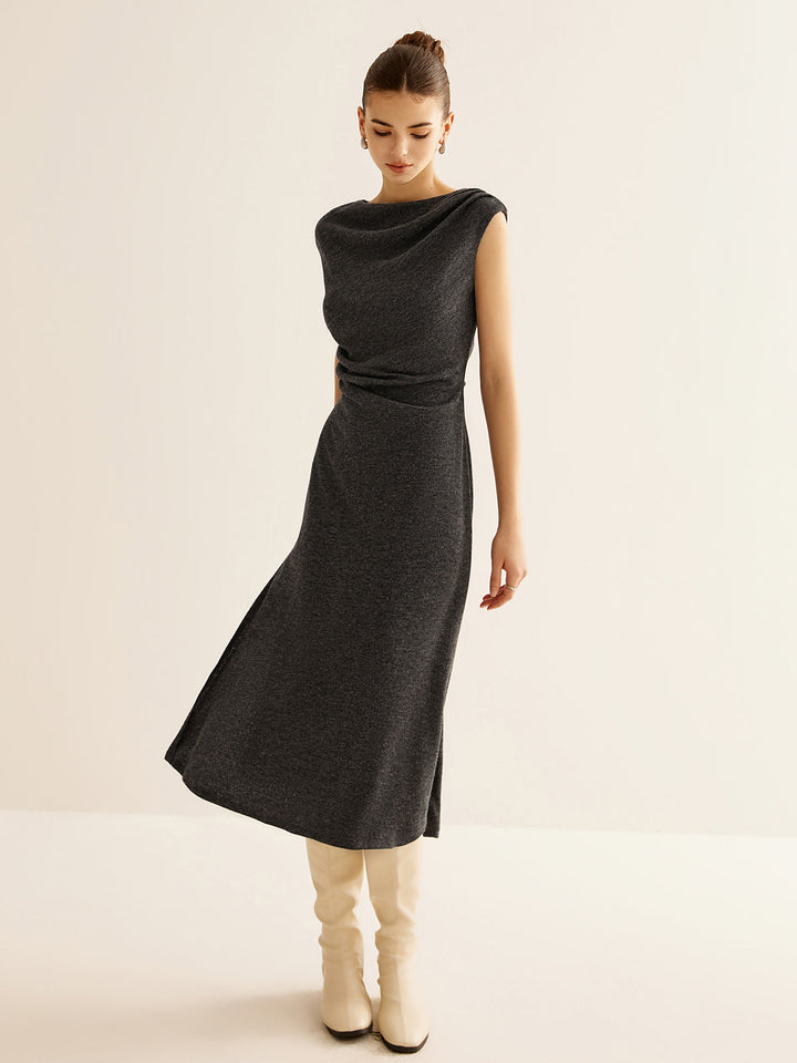 Kaburgalı Kolsuz Pileli İnce Elbise