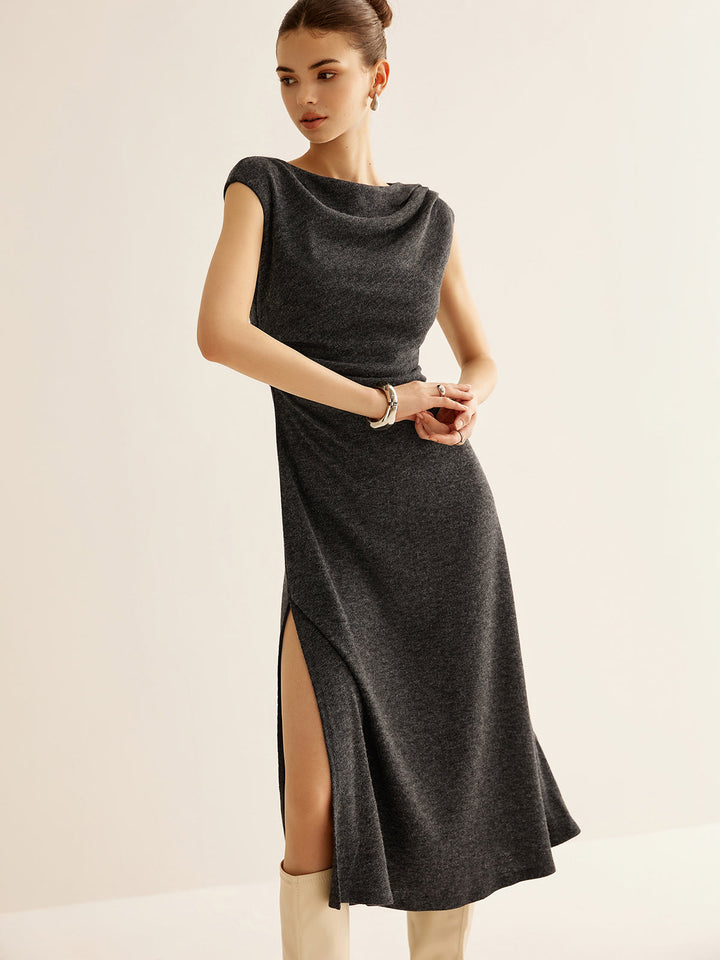 Kaburgalı Kolsuz Pileli İnce Elbise