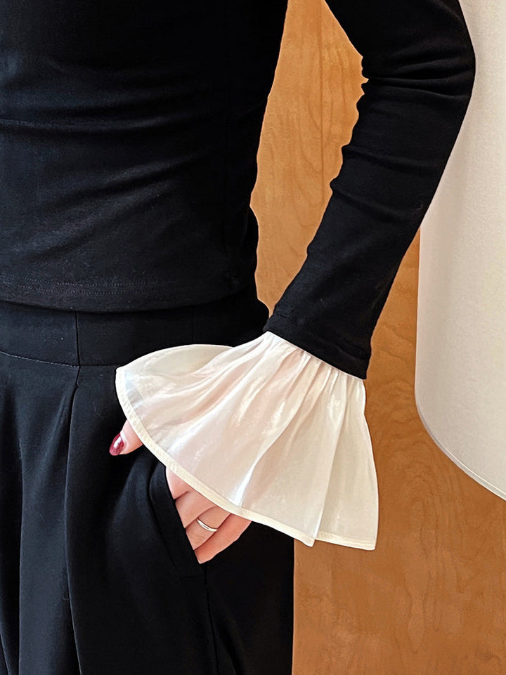 V Yaka Kontrast Volan Manşetli Tişört