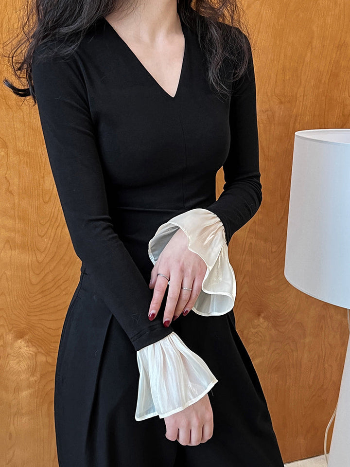 V Yaka Kontrast Volan Manşetli Tişört