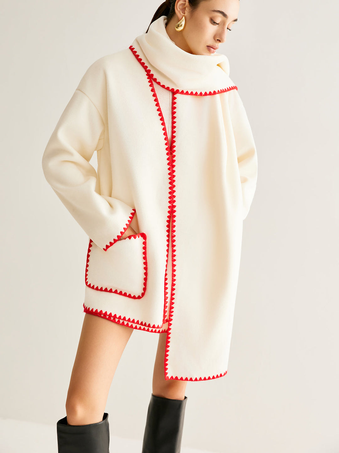 İşlemeli Kenarlı Tweed Palto