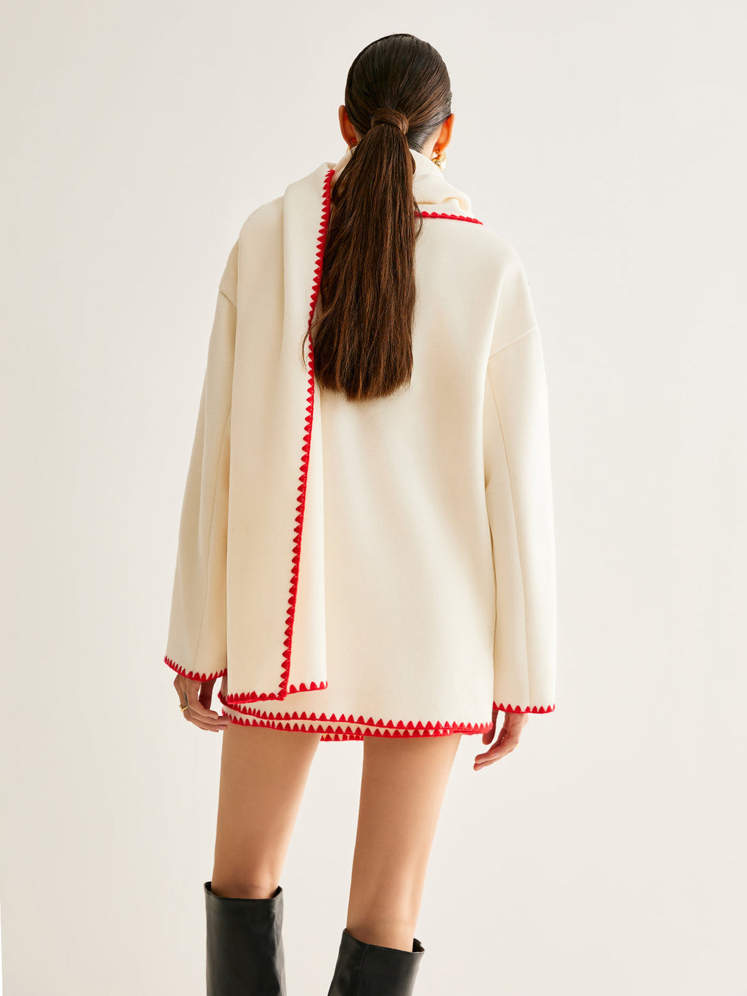 İşlemeli Kenarlı Tweed Palto