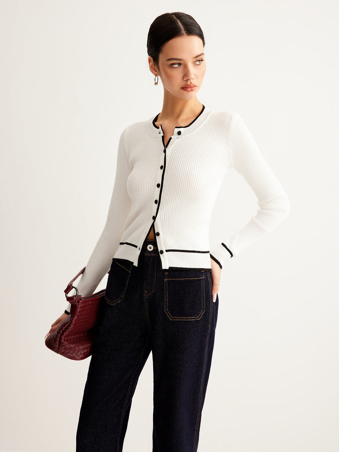 Kontrast Bağlamalı Yivli Düğmeli Hırka