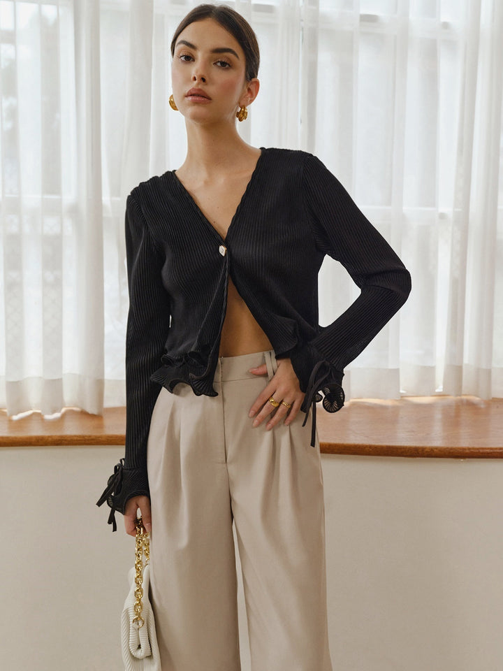 Volanlı Düğmeli Pliseli Bluz