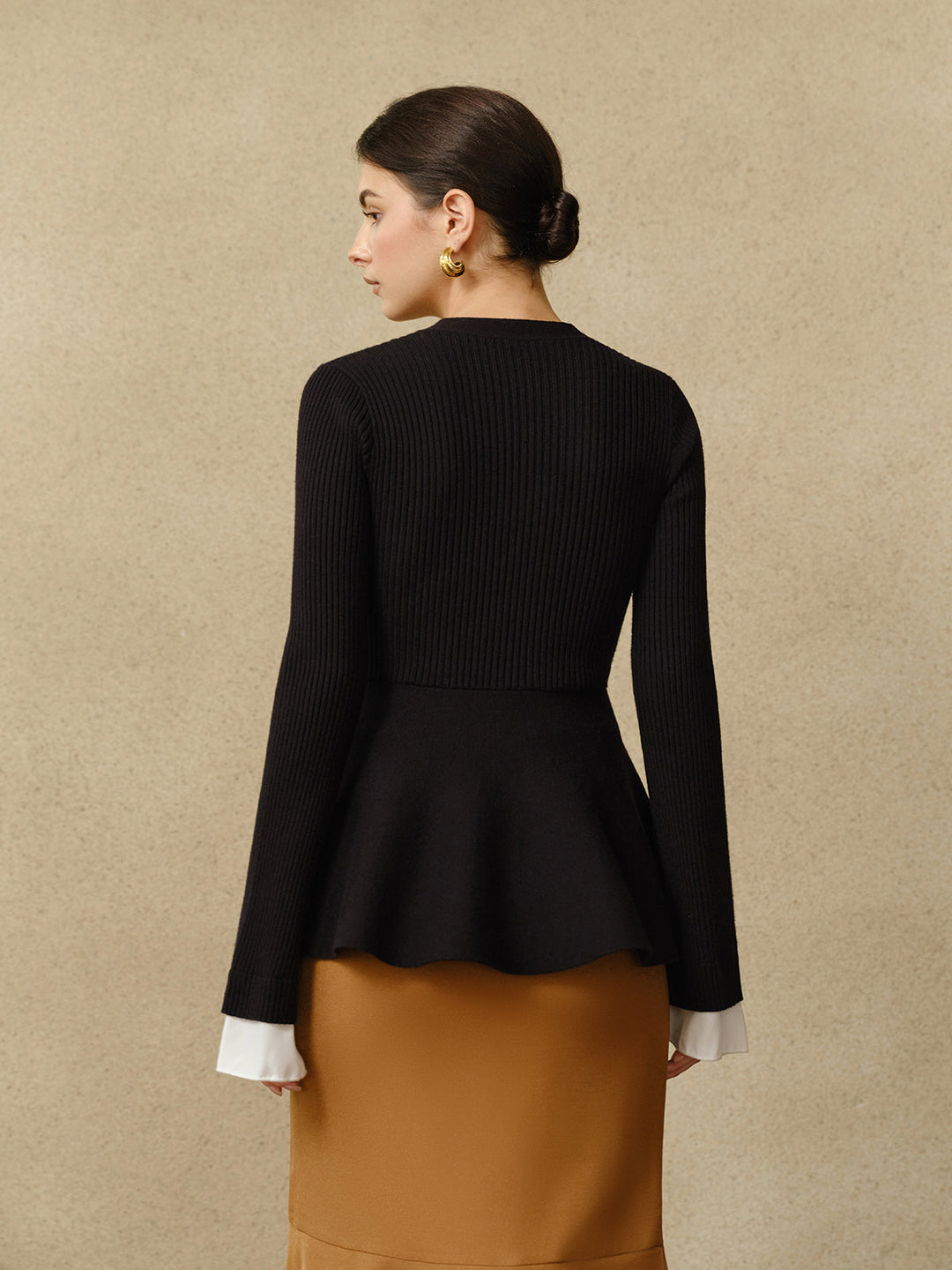 Kontrast Manşetli Volanlı Örgü Üst