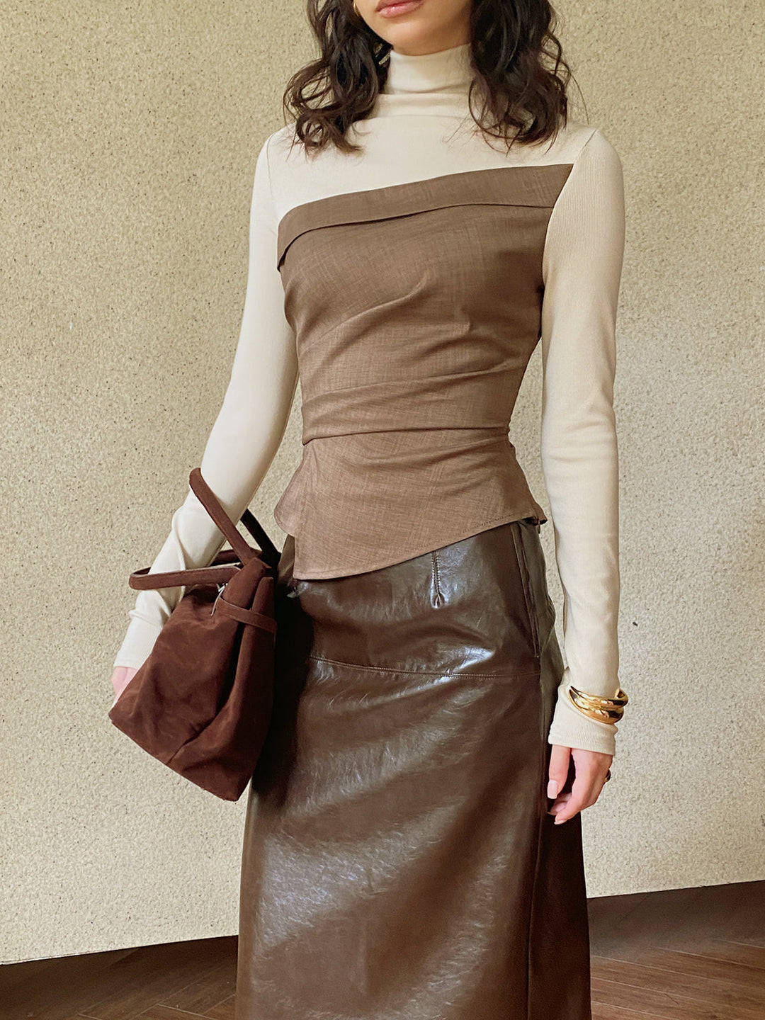 Renk Bloklu Plise Panelli Tişört