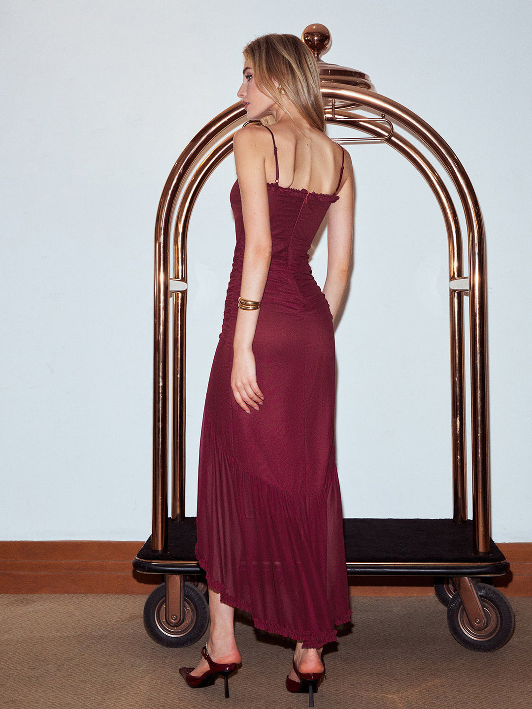 Pliseli File Panelli Askılı Elbise