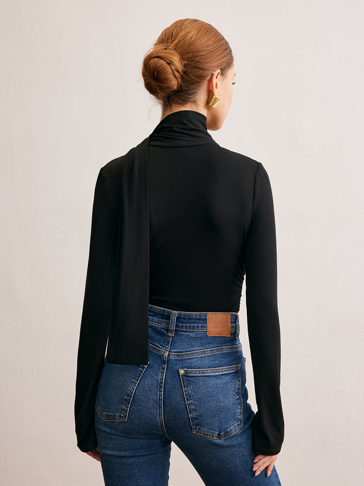 Kapşonlu Yaka Kurdeleli Tişört