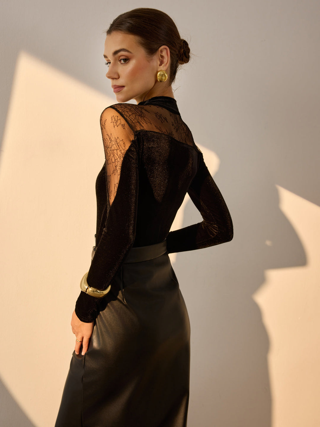 Şeffaf Dantel Panel Kadife İnce Bluz