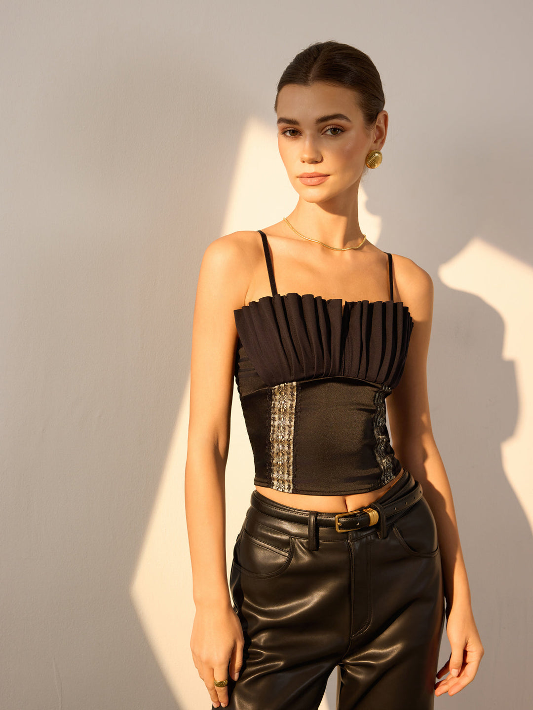 Pliseli Kırpılmış Atlet Üst