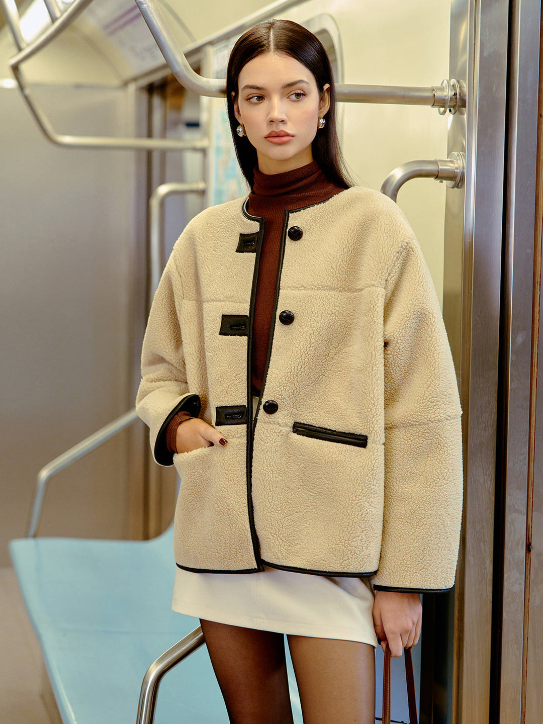 Düğmeli Sahte Kürk Kışlık Mont