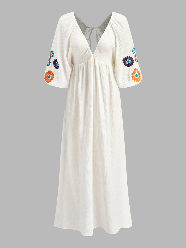 Yarı Şeffaf Nakışlı V Yaka Çiçekli Elbise