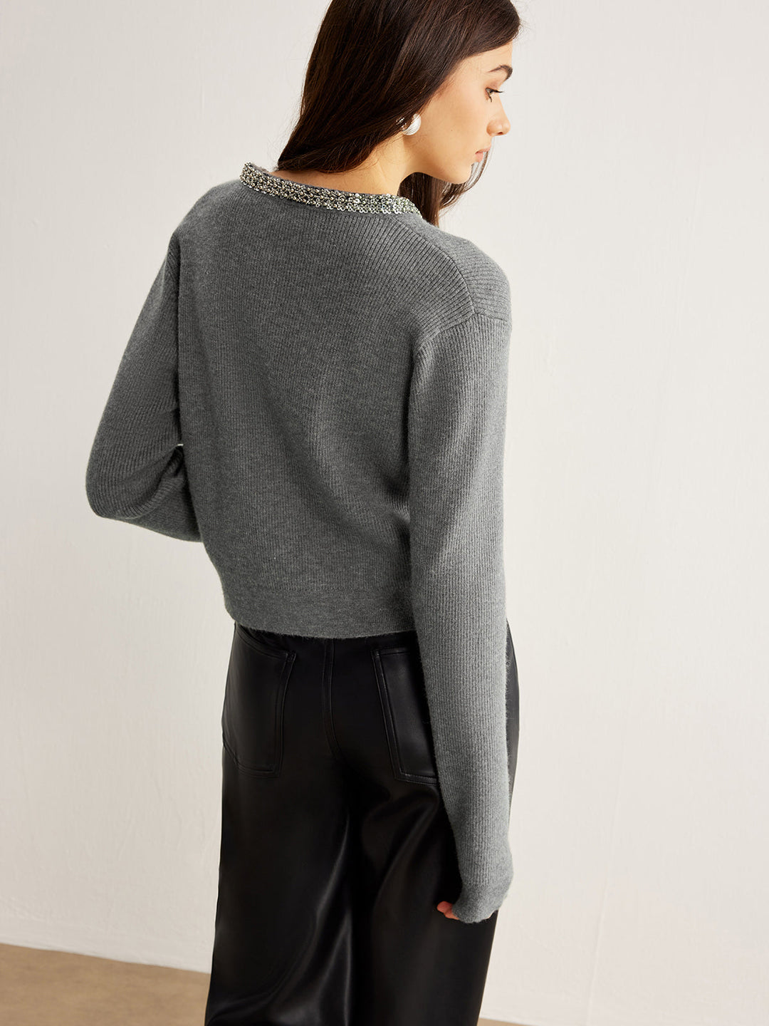 Taşlı Yaka Göğüslü Hırka