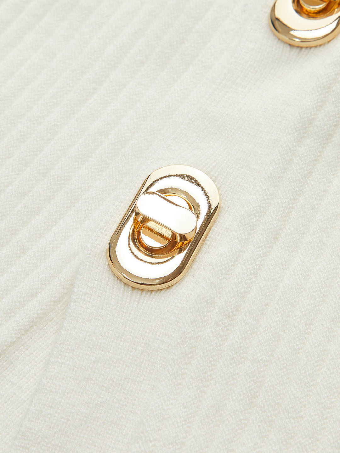 Turn Lock Dalgalı Kollu Hırka