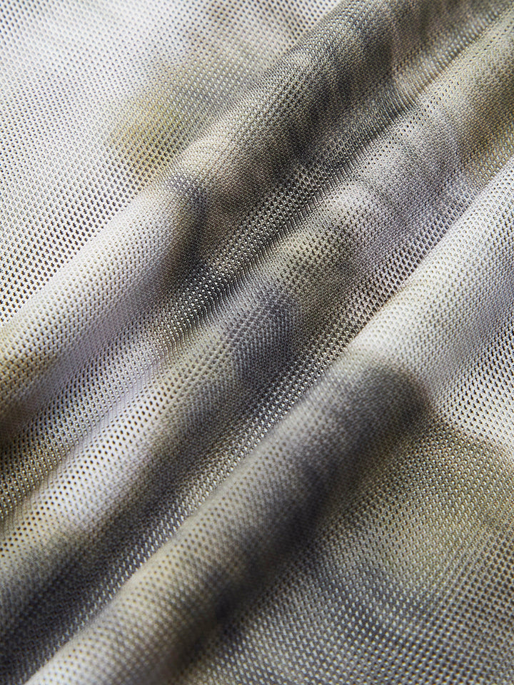 Yarı Şeffaf Asimetrik Baskılı Kırpılmış File Tişört