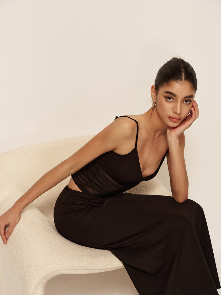 Yarı Şeffaf Düşük V Yaka Asimetrik Kırışık Elbise