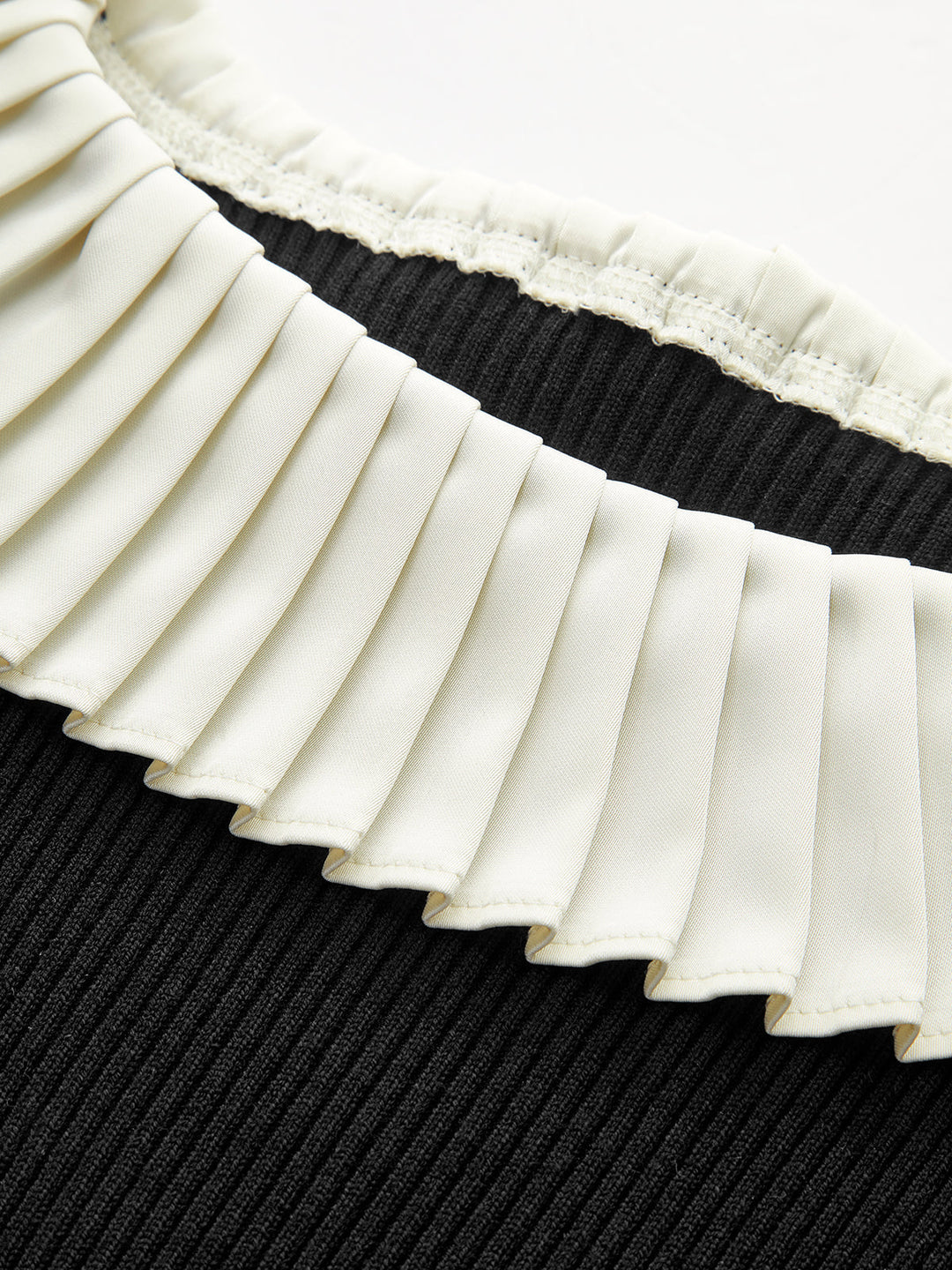 Renk Bloklu Pileli Örgü Üst