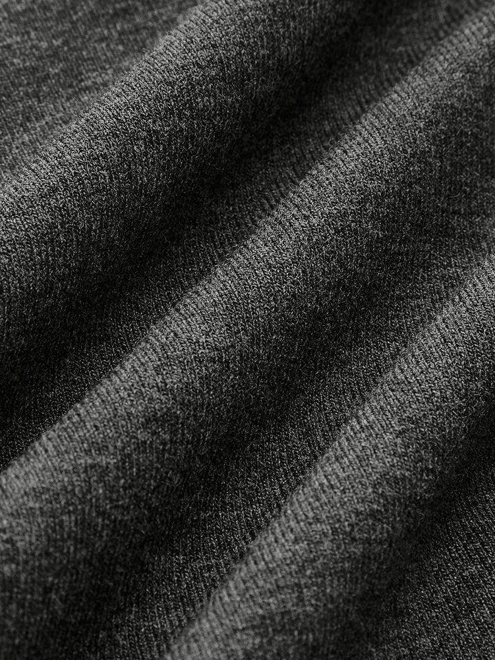 V Yaka Vücuda Oturan Jersey Tişört