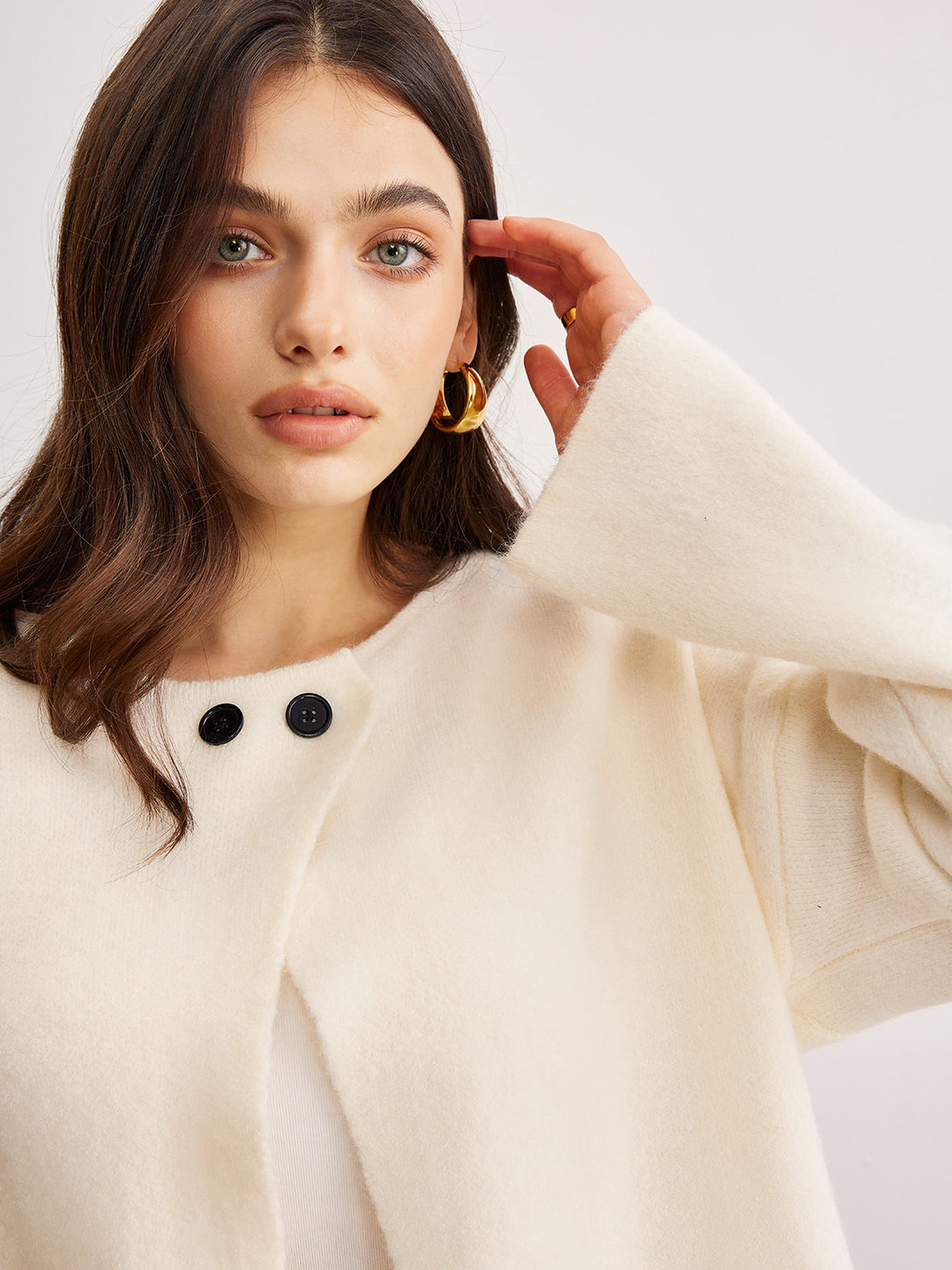 Minimalist Düğmeli Yırtıklı Kardigan