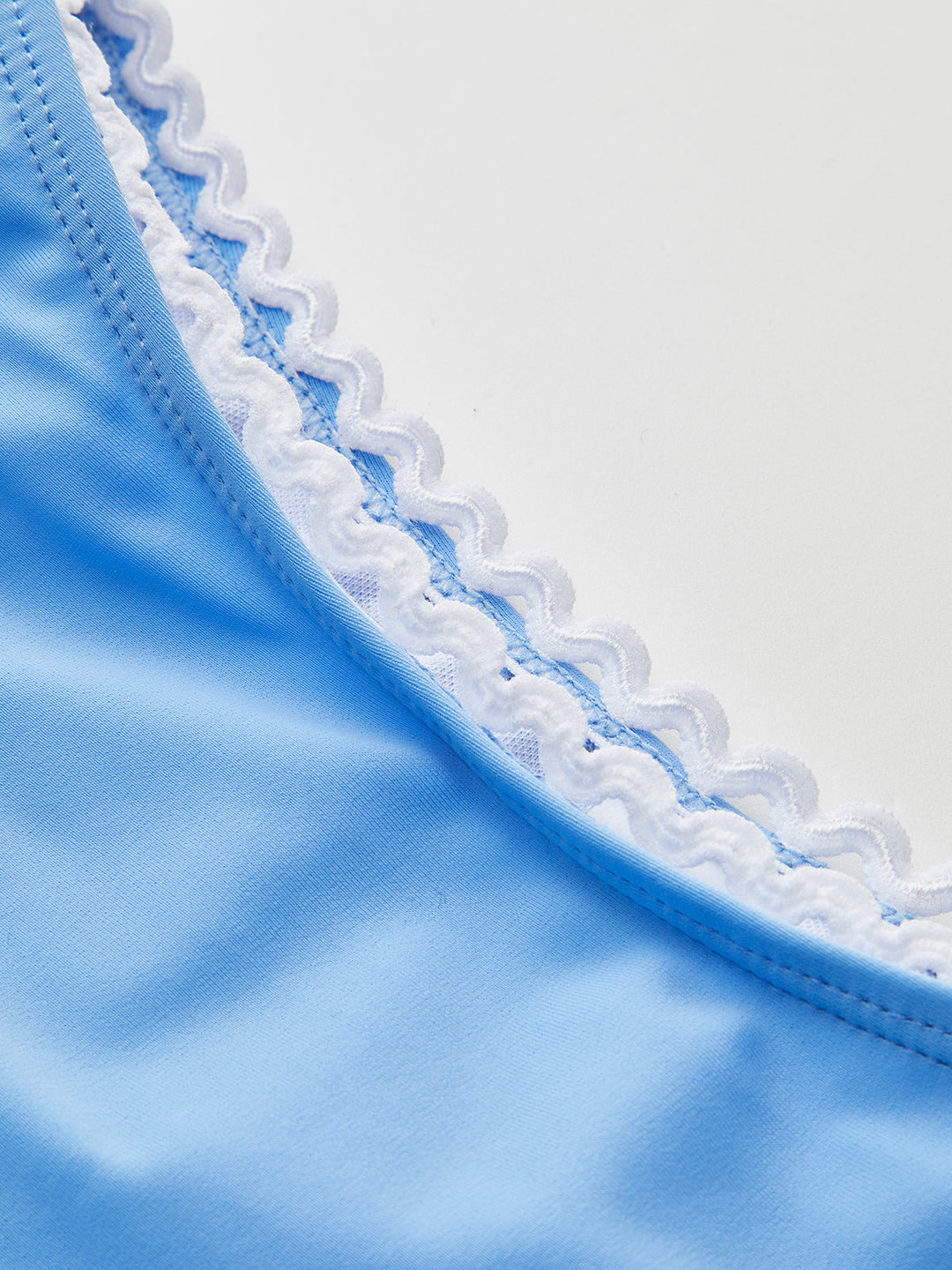 Taraklı Kesim Bikini Takımı