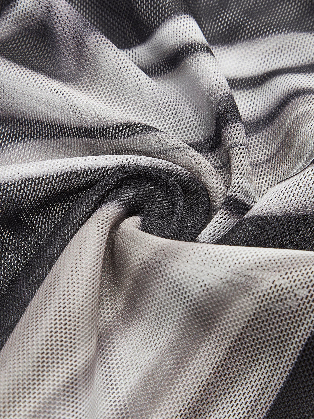 Yarı Şeffaf Geometrik Baskılı File Jersey Üst