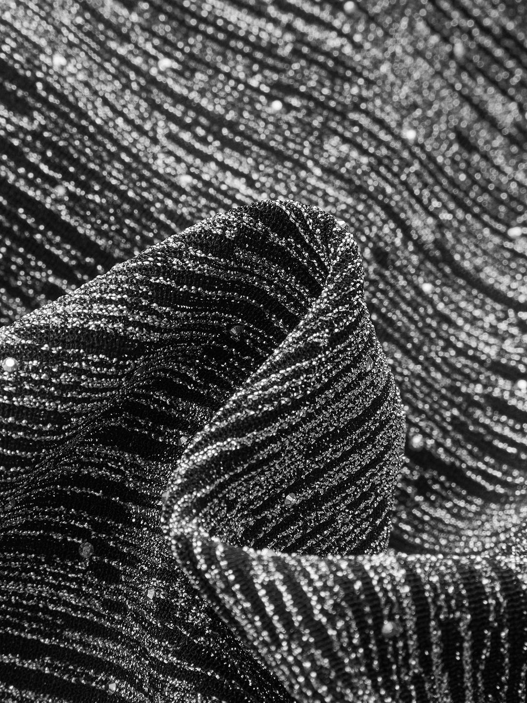 Halter Sırtı Açık Pileli Elbise