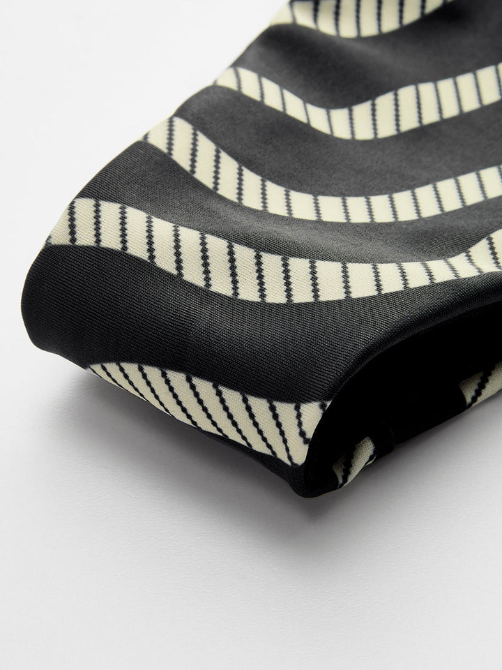 Dalga Desenli Üçgen Bikini Takımı