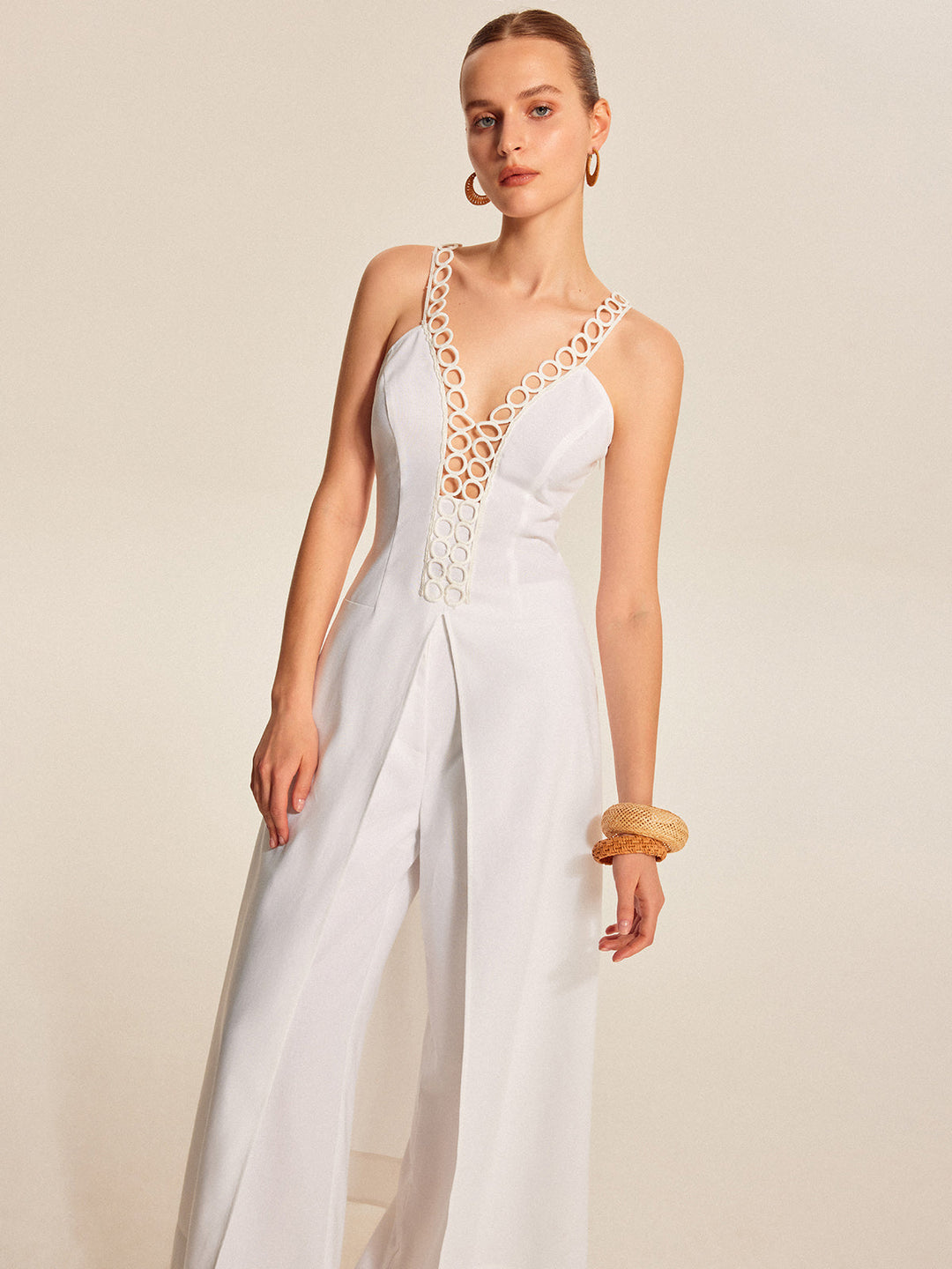 İçi Boş Bağcıklı V Yaka Üst