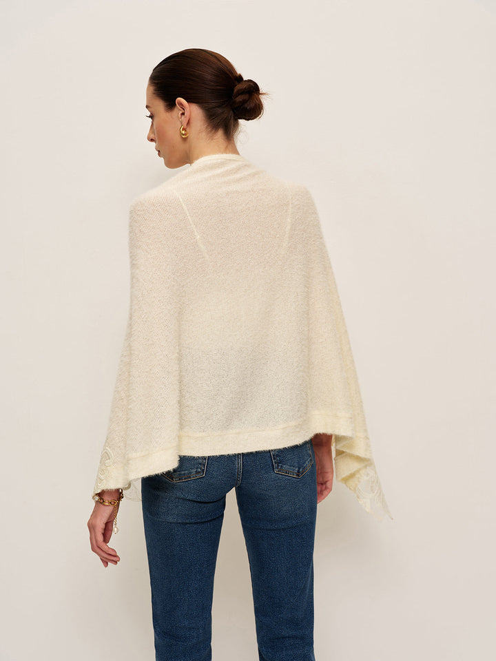 Çiçekli Dantel Kenarlı Şal