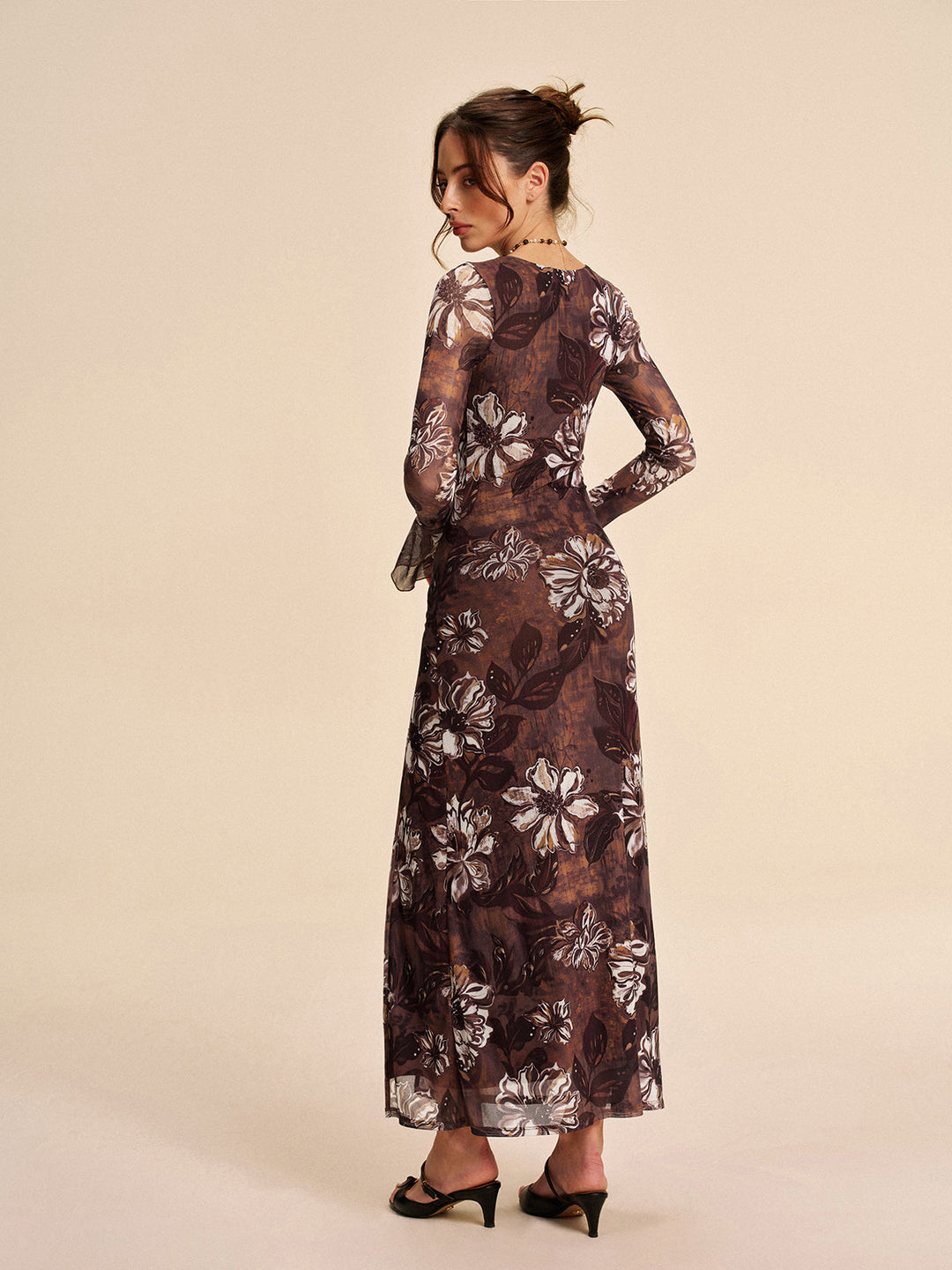 Yarı Şeffaf File Çiçekli Kesimli Yarık Elbise