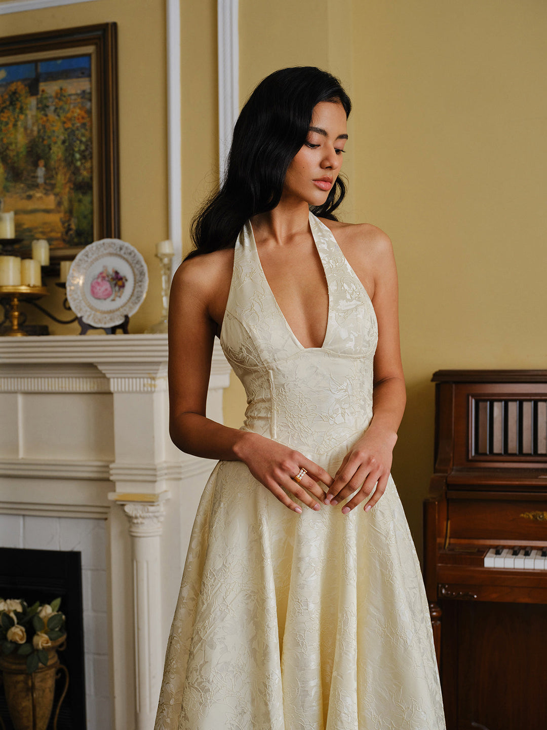 Vintage Halter Bağcıklı Sırt Elbisesi