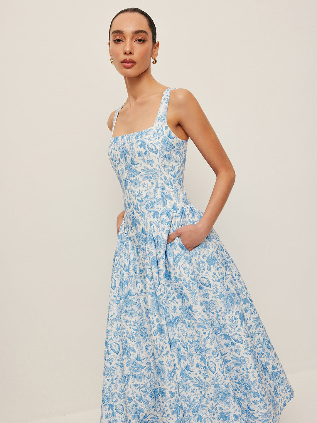 Cepli Kare Yaka Baskılı Elbise