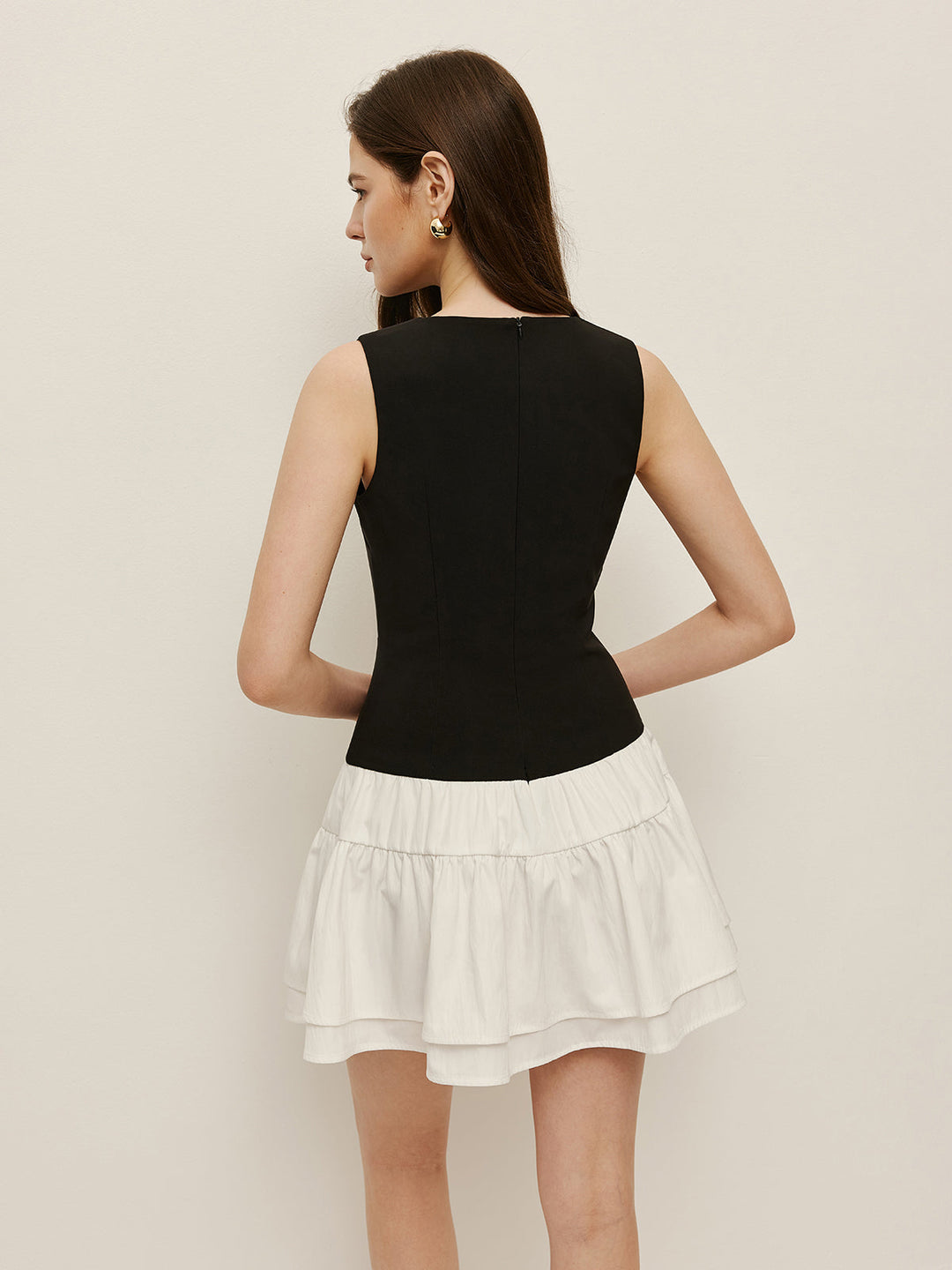 İki Renkli Katlı Kolsuz Elbise