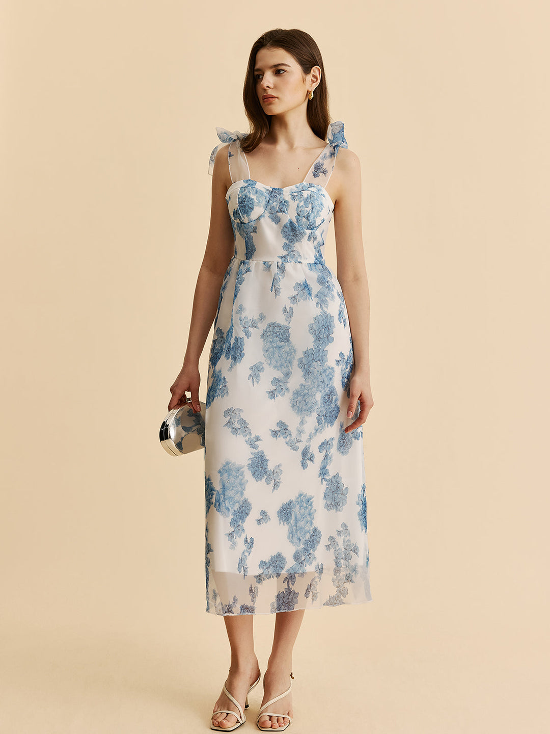 Çiçekli Fiyonk Askılı Elbise