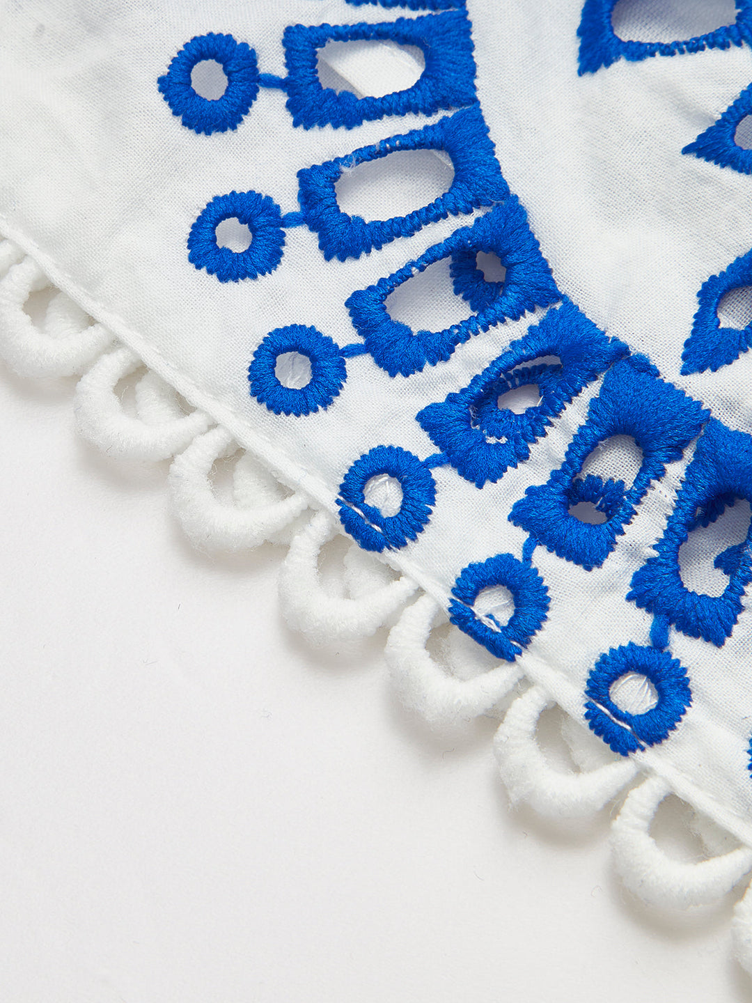 Dalgalı Straplez Katmanlı Etek Ucu Taraklı Detaylı Elbise