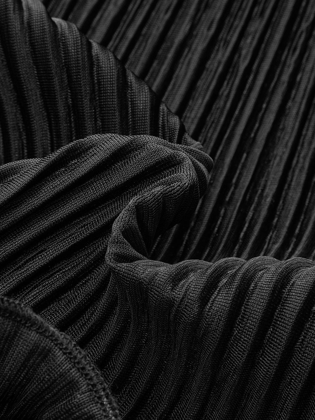 Volanlı Düğmeli Pliseli Bluz