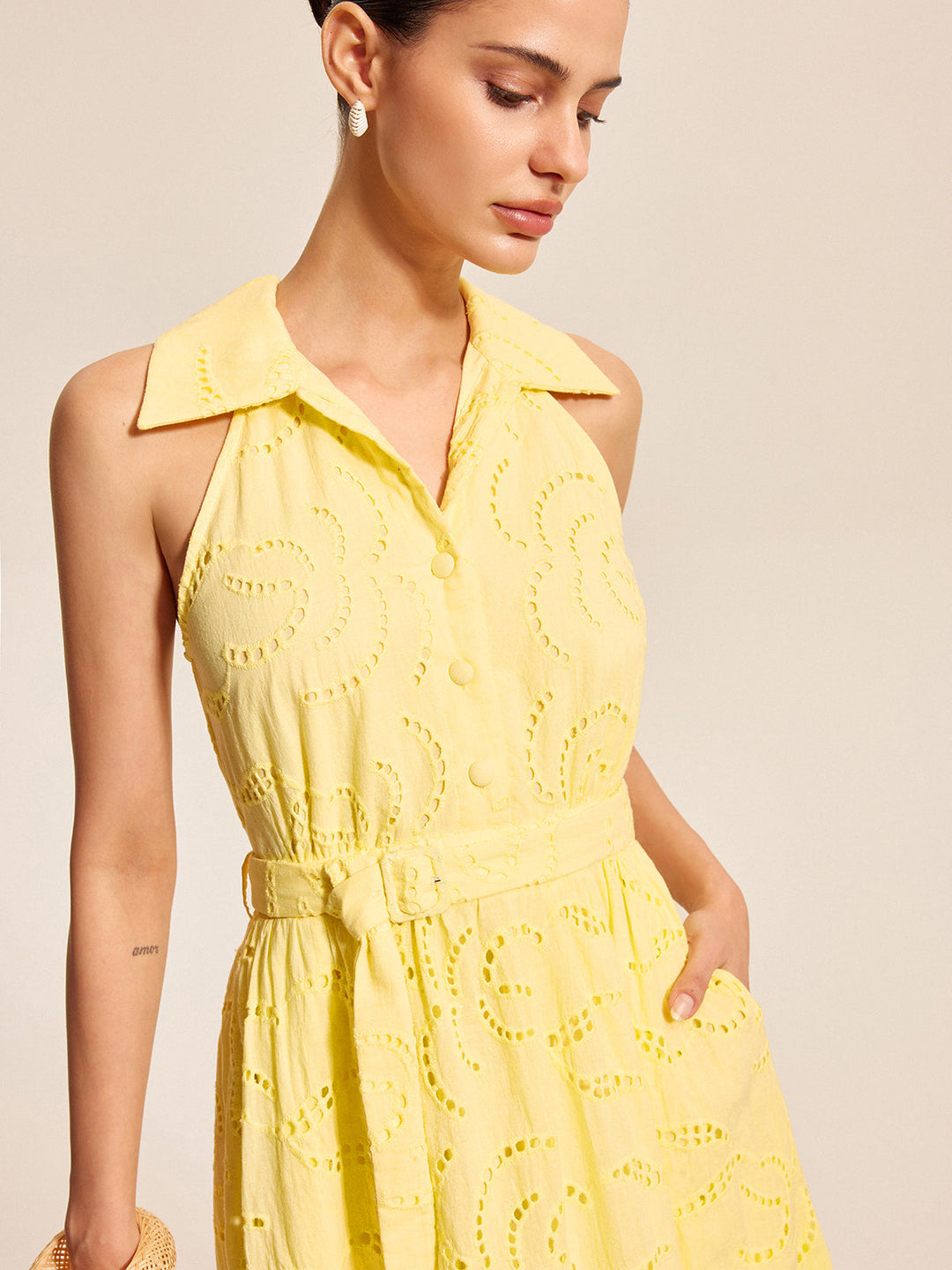 Pamuklu Kuşaklı İşlemeli Elbise