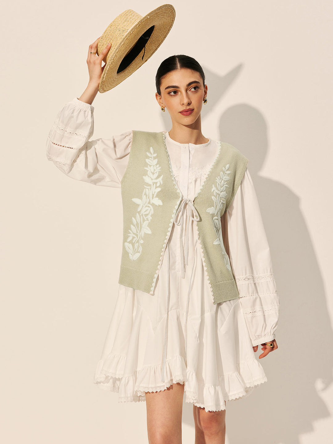 Nakışlı Fiyonklu Çiçekli Kazak Yelek