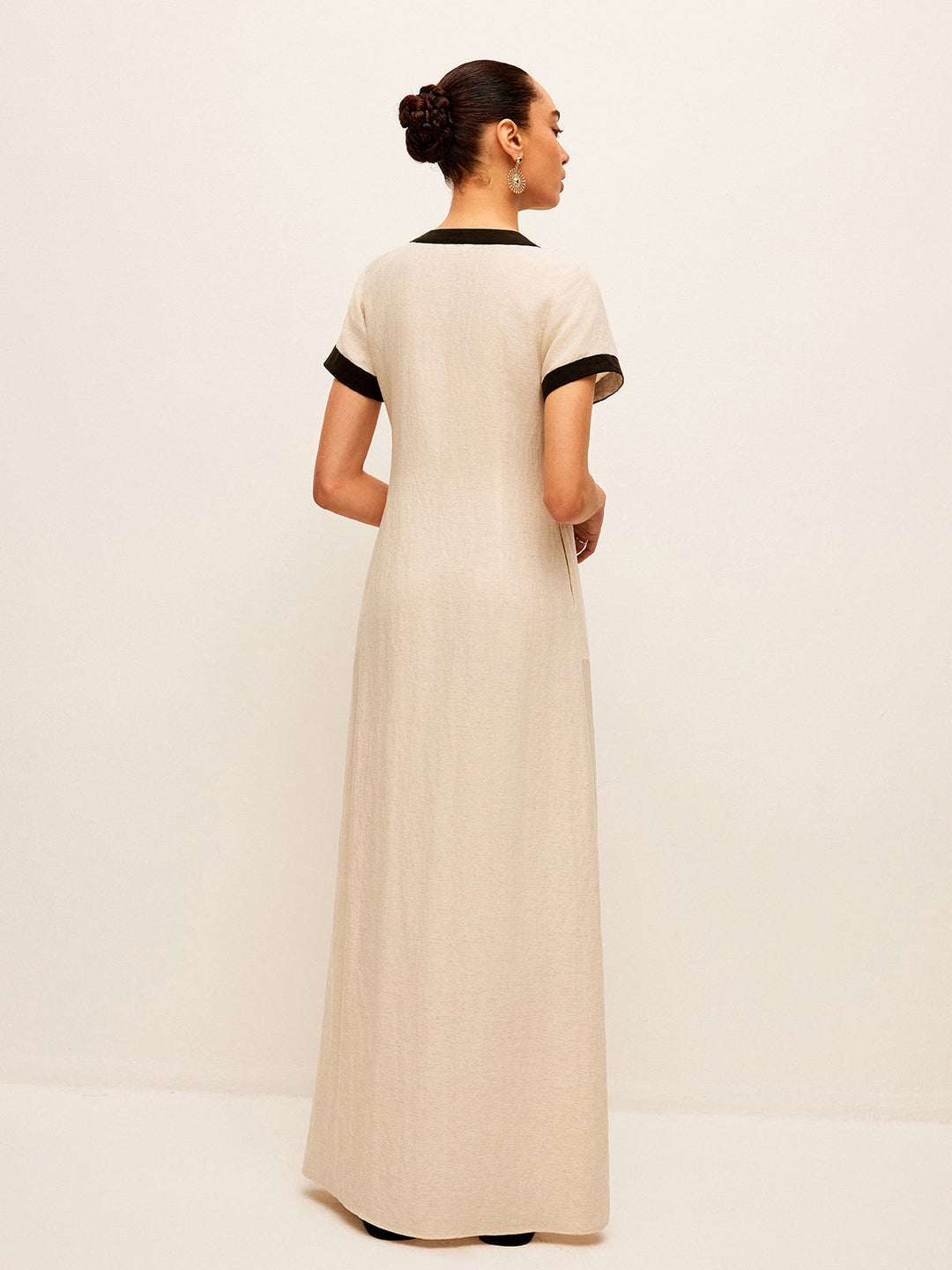 Pamuk Ve Keten Yüksek Yırtmaçlı Kontrast Kesim Elbise