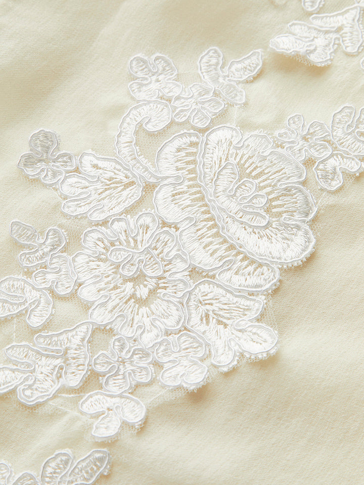 Yarı Şeffaf İşlemeli Ön Bağcıklı Gömlek