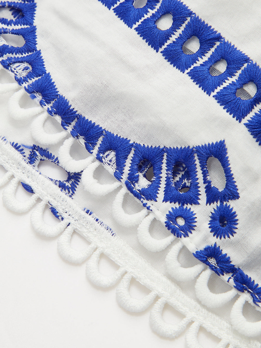 İşlemeli Fırfırlı Kolsuz Elbise