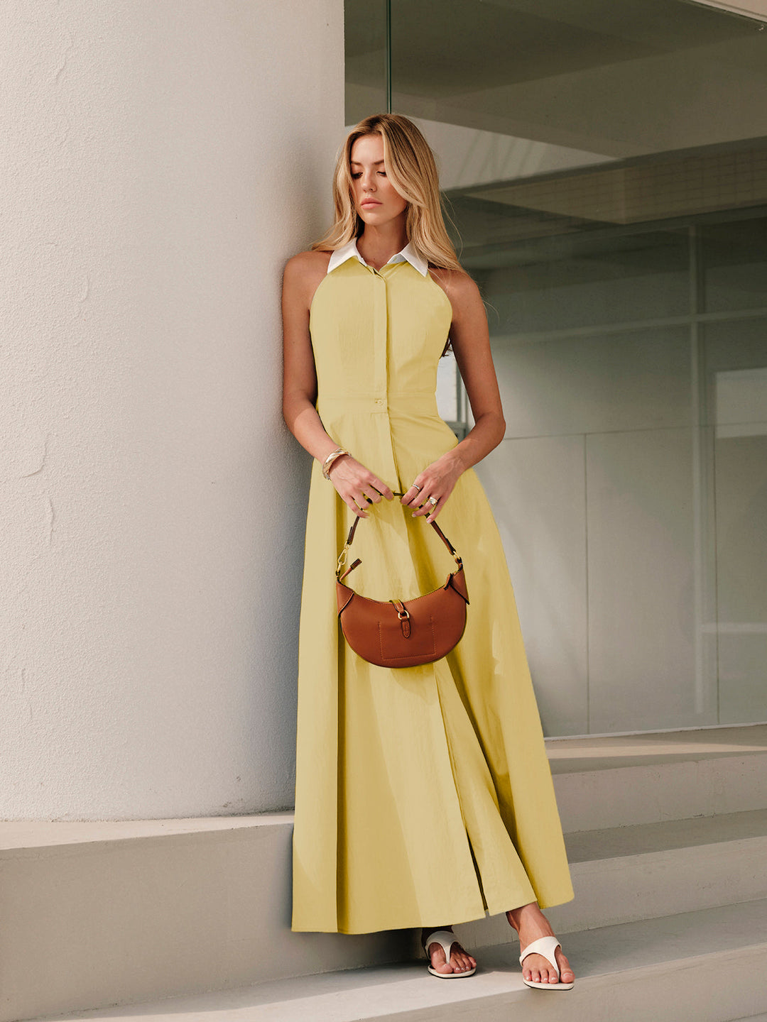 Düğmeli Kolsuz Yaka Elbise