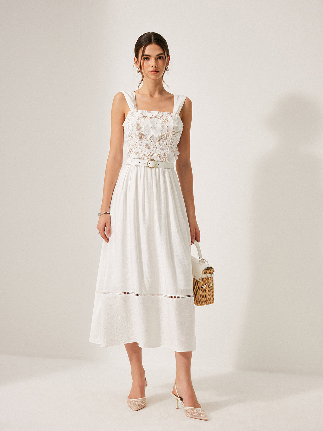 Pamuklu Çiçekli Dantel Kemerli Elbise