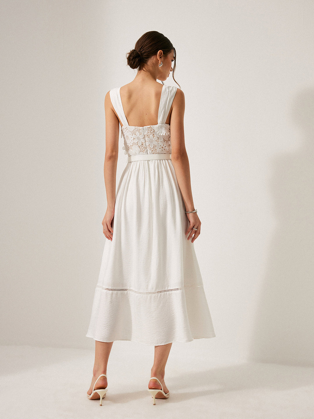 Pamuklu Çiçekli Dantel Kemerli Elbise