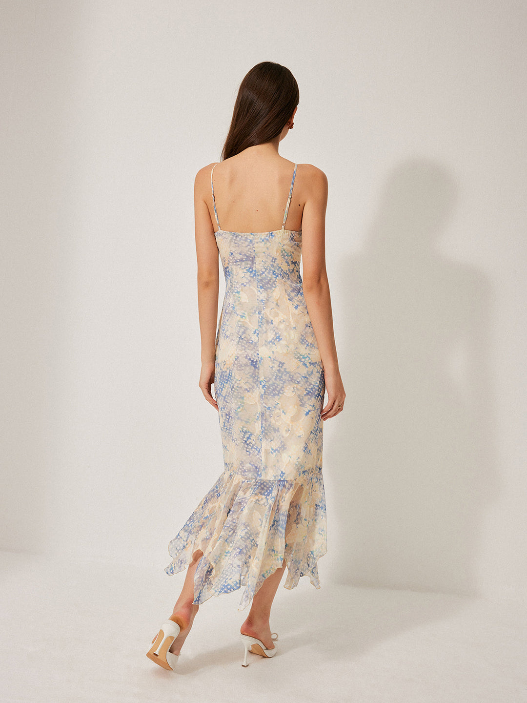 Şifon Önden Bağcıklı Kloş Etek Ucu Elbise